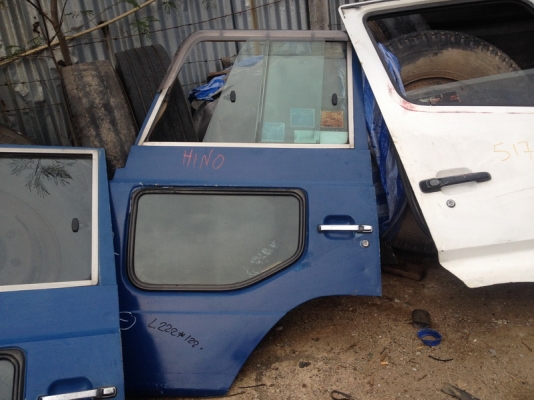 ขายประตูรถบรรทุก HINO FR 3 ใบปัด ซ้าย+ขวา