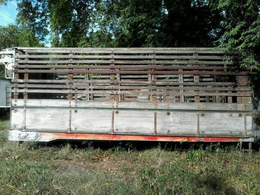 ขายกระบะไม้พร้อมคอก ใส่10ล้อ มิตซู ไอ้หลงยาว6เมตร ขายกระบะไม้พร้อมคอก ใส่10ล้อ มิตซู ไอ้หลงยาว6เมตร