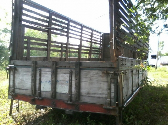 ขายกระบะไม้พร้อมคอก ใส่10ล้อ มิตซู ไอ้หลงยาว6เมตร ขายกระบะไม้พร้อมคอก ใส่10ล้อ มิตซู ไอ้หลงยาว6เมตร