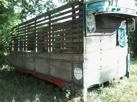 ขายกระบะไม้พร้อมคอก ใส่10ล้อ มิตซู ไอ้หลงยาว6เมตร