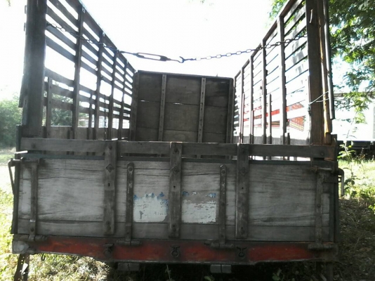 ขายกระบะไม้พร้อมคอก ใส่10ล้อ มิตซู ไอ้หลงยาว6เมตร ขายกระบะไม้พร้อมคอก ใส่10ล้อ มิตซู ไอ้หลงยาว6เมตร