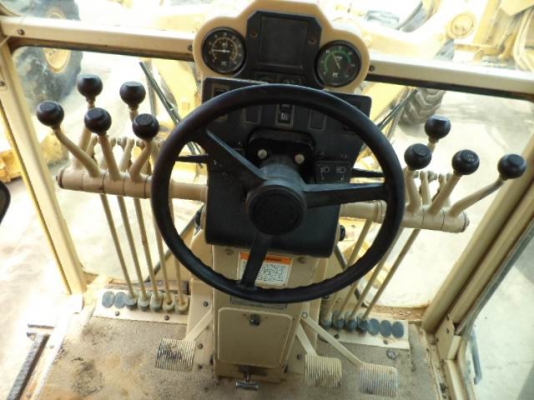 รถเกรด 140H CATERPILLAR