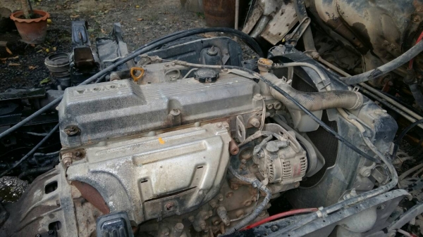 ขายหกล้อตั้ม TOYOTA DYNA