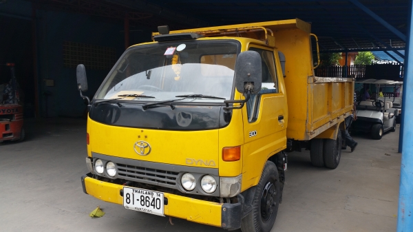 ขายหกล้อตั้ม TOYOTA DYNA