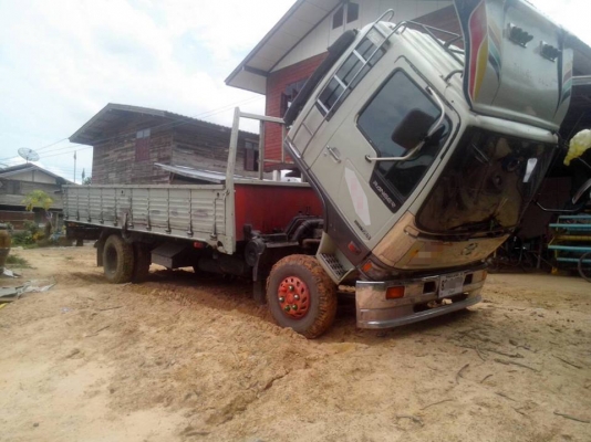 **570,000 บ.ต่อรอง/// 6ล้อHINO FD-195 สิงไฮเทค 6เมตร **ขาย HINO FD-195 สิงไฮเทค 6ล้อประกอบ ช่วงยาว 6.0ม. สภาพสวย พร้อมใช้งาน HINO FD3HJA HO7D-195HP สิงไฮเทค เครื่องเดิม เกียร์เดิม เครื่องดี แน่น แห้ง แรงดี ไม่เยิ้ม ครับ เกียร์ดี ไม่หลุด เข้าง่าย ไม่มีหอน