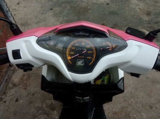 Click 110 i ระบบหัวฉีด PGM-FIประหยัดน้ำมัน ราคาถูก