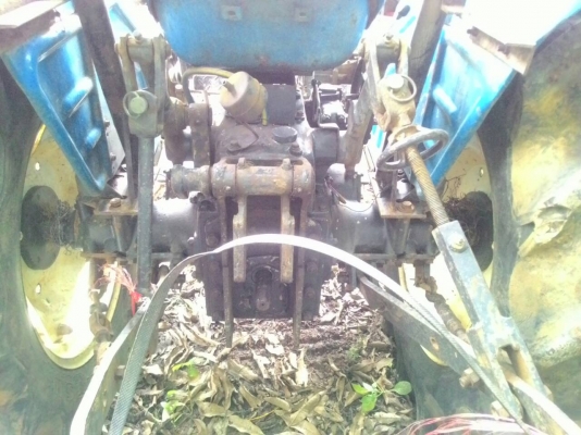 ขายรถไถ ISEKI TS2810F  2เพลา พวงมาลัยพาวเวอร์ 28แรง เครื่องดี สนใจสอบถามได้ครับ 0818618678 ราคา 75,000