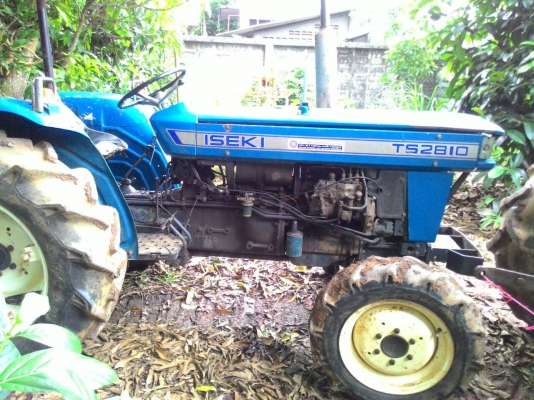 ขายรถไถ ISEKI TS2810F  2เพลา พวงมาลัยพาวเวอร์ 28แรง เครื่องดี สนใจสอบถามได้ครับ 0818618678 ราคา 75,000