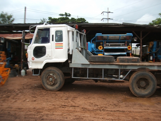 ขายรถสิบล้อ นิสสัน UD เครื่องยนต์ 230 แรงม้า เทอร์โบ คัตซีสวย หางเทลเลอร์เหล็กไอบีม 8 นิ้ว