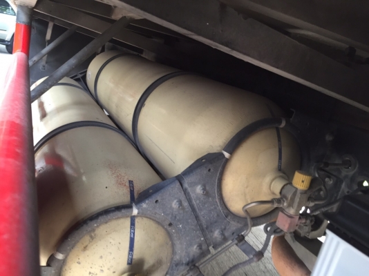 ขายISUZU 6ล้อFTR.CNG.MP1.ติดจากศูนย์ตรีเพชร หน้าตึกยาว7.699เมตรตู้เเห้ง10บานเปิดได้รอบด้านวิ่ง75,000กม.จดทะเบียน2555(ปี2012)สภาพสวย