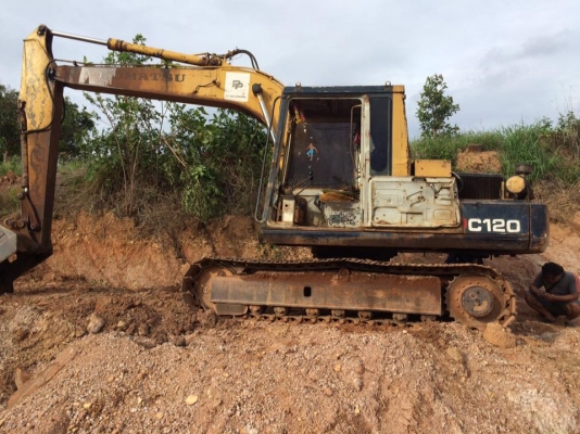 ขายรถแบ็คโฮkomatsu120-3ราคาถูกใช้งานได้