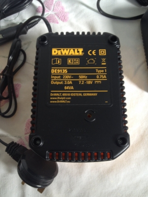 แท่นชาร์จแบ็ต DeWALT,Makita,Milwaukee,Hilti หลายรุ่น