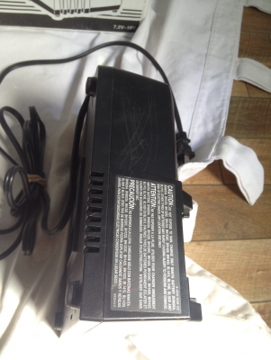 แท่นชาร์จแบ็ต DeWALT,Makita,Milwaukee,Hilti หลายรุ่น