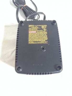 แท่นชาร์จแบ็ต DeWALT,Makita,Milwaukee,Hilti หลายรุ่น