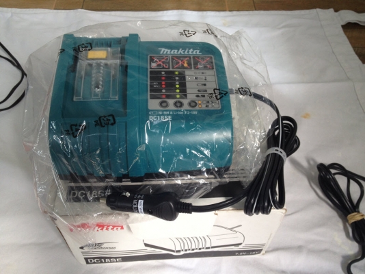 แท่นชาร์จแบ็ต DeWALT,Makita,Milwaukee,Hilti หลายรุ่น