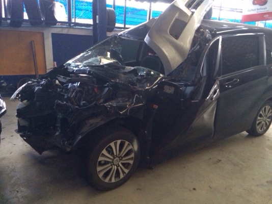 ฮอนด้าฟรีดปี12บุคคลโอนลอยๆหรือเเยกขายอะไหลทั้งคันมีอีกหลายรุ่นเก๋งเเละกระบะรับซื้อรถอุบัตเหตุทุกสภาพ