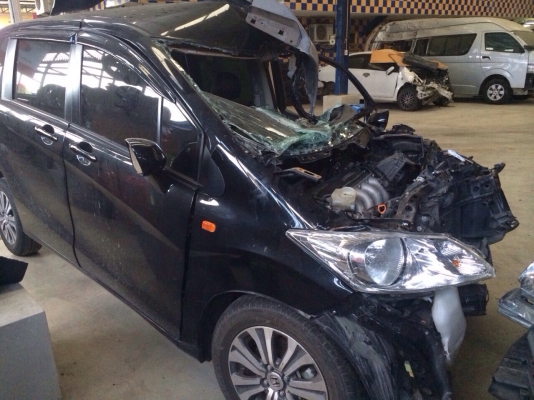 ฮอนด้าฟรีดปี12บุคคลโอนลอยๆหรือเเยกขายอะไหลทั้งคันมีอีกหลายรุ่นเก๋งเเละกระบะรับซื้อรถอุบัตเหตุทุกสภาพ