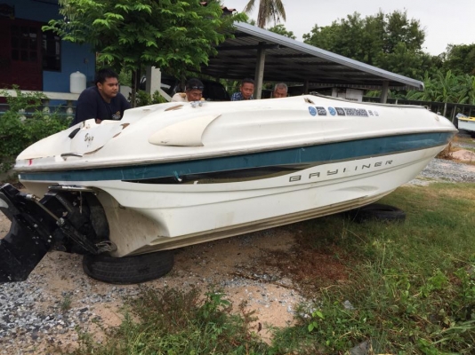 ขายเรือ ฺBayliner รุ่น CAPRI 1800