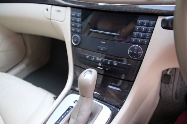 ขาย BENZ E200 KOMPRESSOR AVANTGARDE ปี2006 สีทอง รถตัวTOPสุด