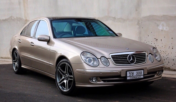 ขาย BENZ E200 KOMPRESSOR AVANTGARDE ปี2006 สีทอง รถตัวTOPสุด