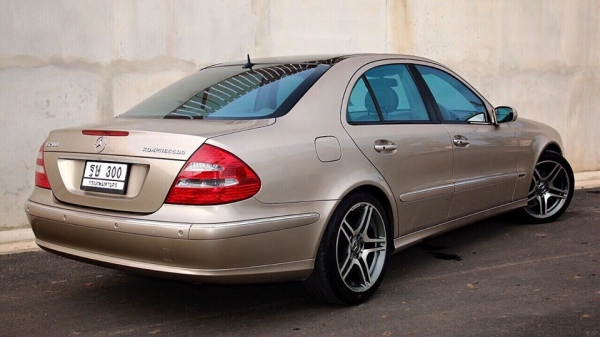 ขาย BENZ E200 KOMPRESSOR AVANTGARDE ปี2006 สีทอง รถตัวTOPสุด