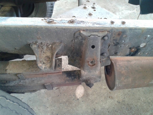 รถอีซูซุ 6 ล้อ 115  แรงม้า.  ( ขาย หัว , คัชซี. ) , ( ขายตามสภาพ. )      สนใจติดต่อ  081 - 6079515