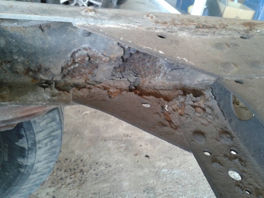 รถอีซูซุ 6 ล้อ 115  แรงม้า.  ( ขาย หัว , คัชซี. ) , ( ขายตามสภาพ. )      สนใจติดต่อ  081 - 6079515