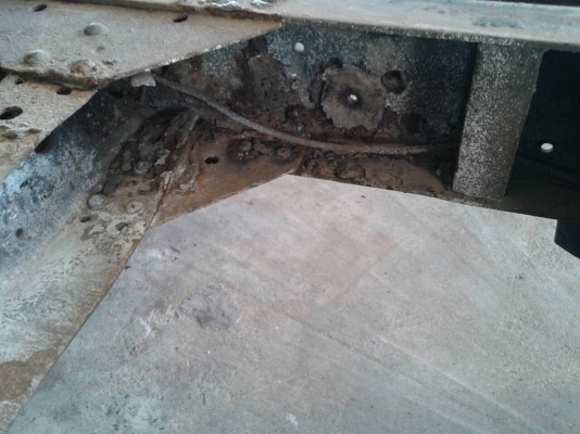 รถอีซูซุ 6 ล้อ 115  แรงม้า.  ( ขาย หัว , คัชซี. ) , ( ขายตามสภาพ. )      สนใจติดต่อ  081 - 6079515