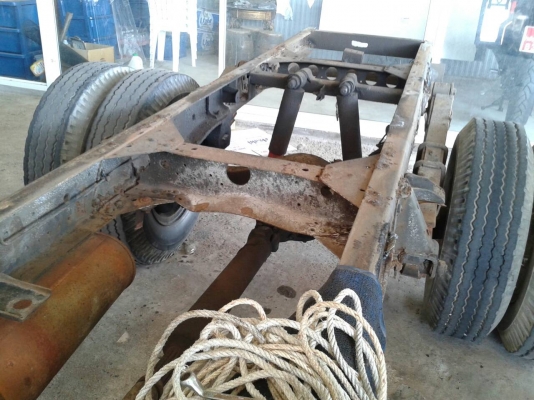 รถอีซูซุ 6 ล้อ 115  แรงม้า.  ( ขาย หัว , คัชซี. ) , ( ขายตามสภาพ. )      สนใจติดต่อ  081 - 6079515