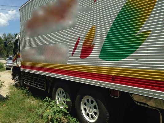 รถอีซูซุ 10 ล้อ ตู้เย็น 195 แรงม้า. ปี 40    สนใจติดต่อ  081 - 6079515