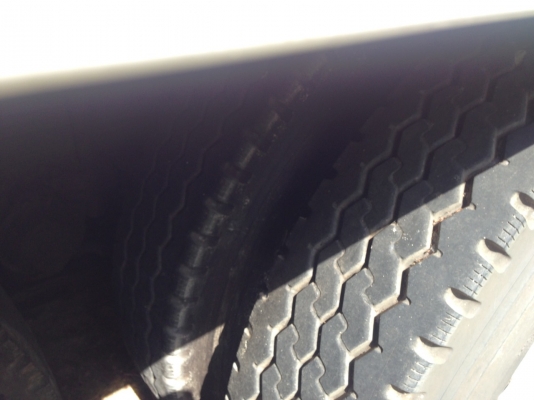 รถอีซูซุ 10 ล้อ ตู้เย็น 195 แรงม้า. ปี 40    สนใจติดต่อ  081 - 6079515