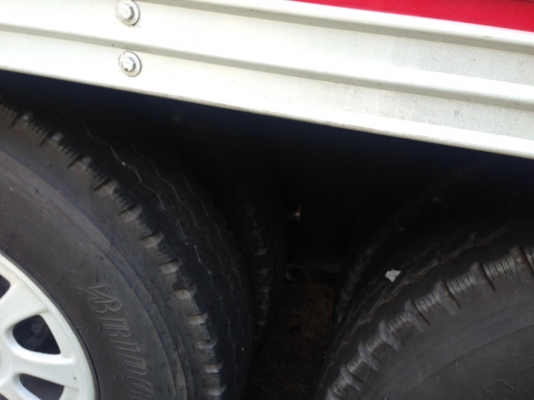 รถอีซูซุ 10 ล้อ ตู้เย็น 195 แรงม้า. ปี 40    สนใจติดต่อ  081 - 6079515