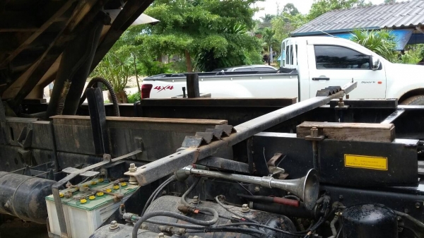 รถอีซูซุ 10 ล้อดั้ม FVZ  300 แรงม้า ปี 52.  ( รถวิ่ง 23x,xxx กว่า กม. )    สนใจติดต่อ  081 - 6079515