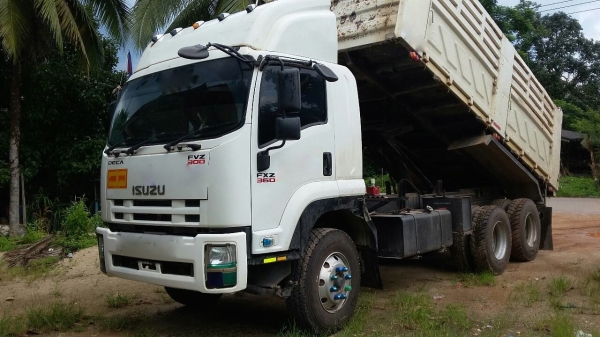 รถอีซูซุ 10 ล้อดั้ม FVZ  300 แรงม้า ปี 52.  ( รถวิ่ง 23x,xxx กว่า กม. )    สนใจติดต่อ  081 - 6079515