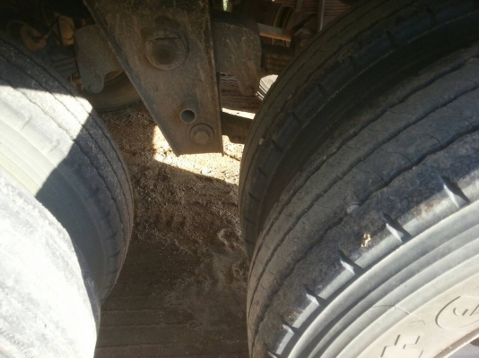 รถอีซูซุ 10 ล้อดั้ม FXZ 360 แรงม้า. ปี 56.  ,  ( ขายแม่ , ลูก. )     สนใจติดต่อ  081 - 6079515