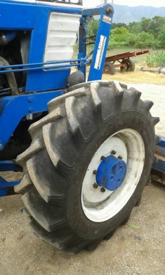ขาย Ford 7710 4WD เสื้อลาย