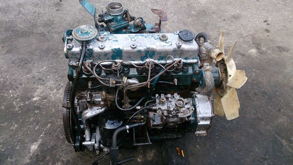 ขายเครื่องยนต์ดีเซลขับหลังนิสสัน sd23 ขายเครื่องยนต์ดีเซลขับหลังนิสสัน sd23