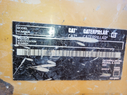 ขายรถแบคโฮ CAT 320 D เอกสารอินวอย ไมล์ 12000 ชม.ราคา 1600000