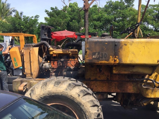 ๋็ขาย รถตัก JH30 รถขับได้ ยกได้ ขายตามสภาพ ๋็ขาย รถตัก JH30 รถขับได้ ยกได้ ขายตามสภาพ