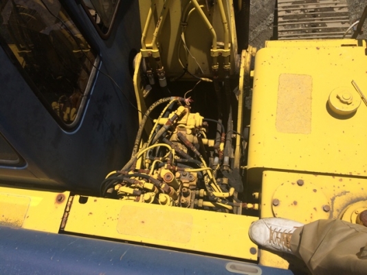 รถขุด Kobelco SK120-1 นำเข้าจากญี่ปุ่น สนใจโทร. 080-6565422 (หนิง)