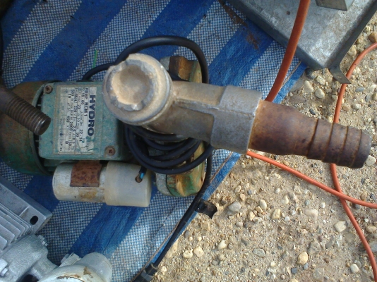 ปั้มน้ำ1 นิ้วอิตาลีสภาพเดิมๆครับพร้อมใช้งานครับ  ขนาด 1  นิ้วอิตาลีแท้ครับเสียงนิ่มครับราคานี้คุ้มครับ