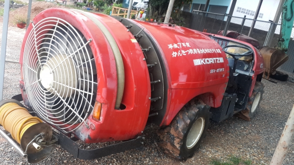 ขาย รถพ่นยาแบบนั่งขับ KIORITZ ขนาด 1,000ลิตร 4&times;4 wd/ws รถนอกแท้