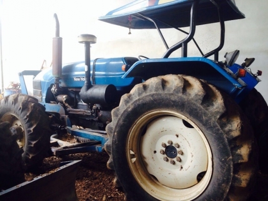 ขายรถไถ FORD 8210 4WD เอกสารเล่มทะเบียน