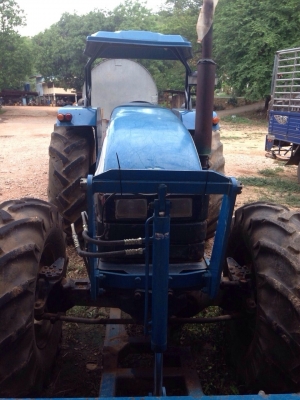 ขายรถไถ FORD 8210 4WD เอกสารเล่มทะเบียน