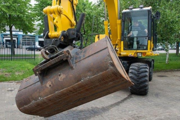 KOMATSU PW130-7K ถึงไทยแล้ว สภาพสวย เครื่องแน่น เอวดี พร้อมใช้งาน