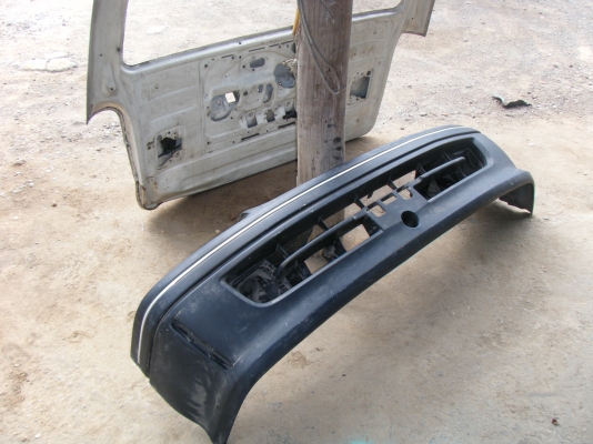 ขายประตูฝาท้ายรถตู้ TOYOTA หัวจรวด หลังคาสูง + กันชนหน้า 3,800บาท คุณหนุ่ม เพชรบุรีจองแล้วครับ ขอบคุณครับ