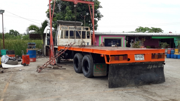 อีสุร๊อกเล็กเพลาเดียวกะบะพื้นเรียบพร้อมใช้งาน