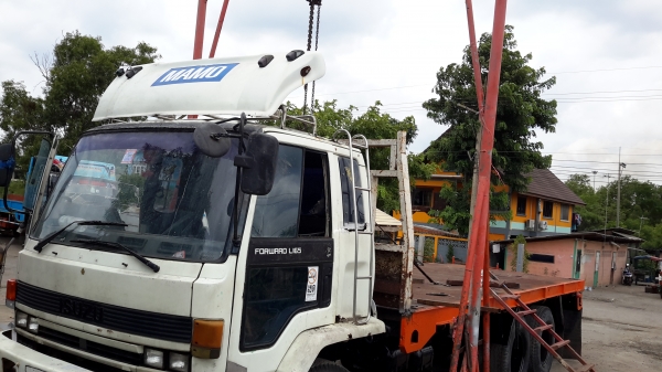 อีสุร๊อกเล็กเพลาเดียวกะบะพื้นเรียบพร้อมใช้งาน