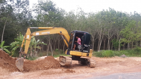 ขายด่วน KOMATSU 78us  ซื้อไปใช้งานได้เลย