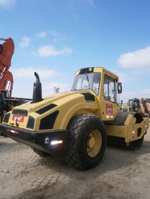 BW211D-4 # 101582411093 : รถบด Bomag สต๊อกรอนำเข้าเร็วนี้ โทร.กุ้ง:0813062283